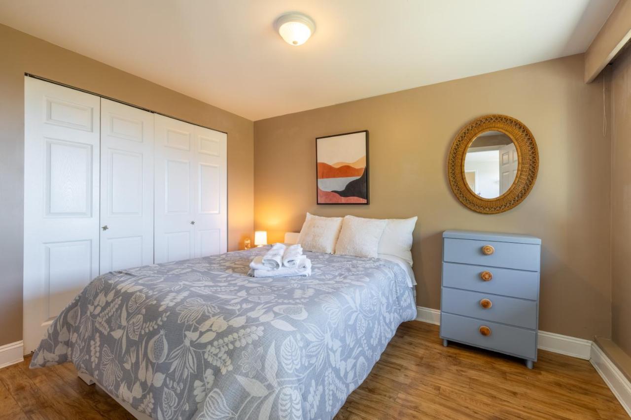 Two Bedroom With Amazing Ocean View North Vancouver Dış mekan fotoğraf
